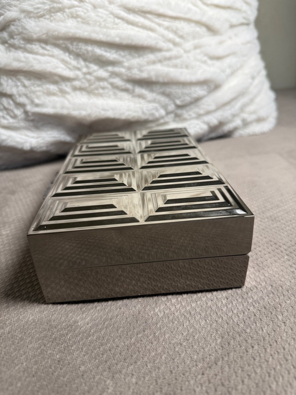 Christian Siriano Metallic Geometric Box Clutch in Silver - Picture 4 of 9